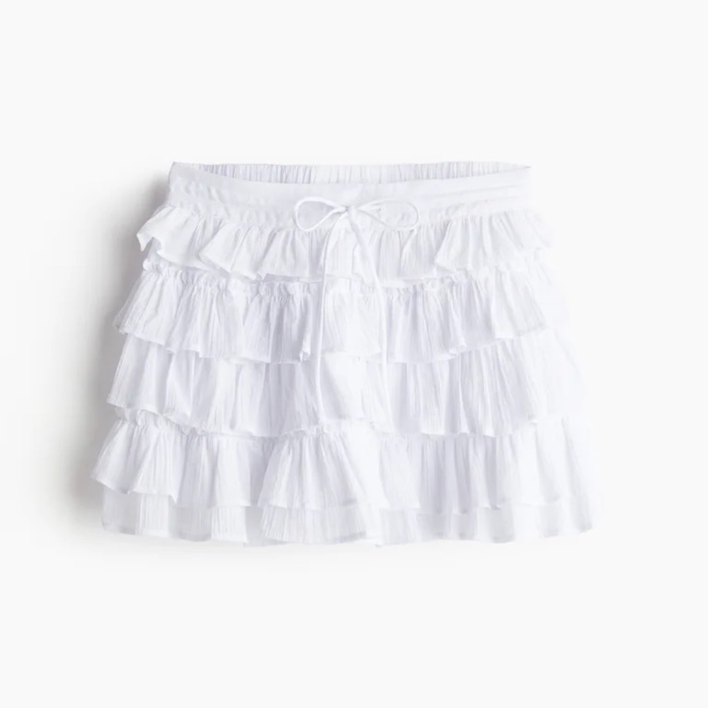 H&M Ivory Tiered Mini Skirt
